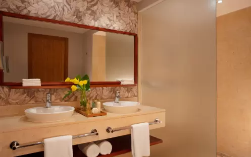 Deluxe Double, Bathroom Deluxe Double, Bathroom