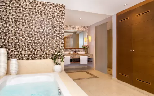 Preferred Club Master Suite Ocean Front, Bathroom Preferred Club Master Suite Ocean Front, Bathroom