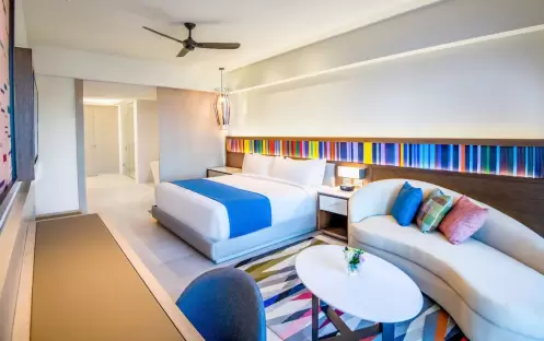 Club One Bedroom Master Swim Up Suite, Overview Club One Bedroom Master Swim Up Suite, Overview
