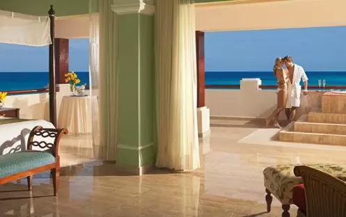 NOW SAPPHIRE PREFERRED CLUB  GOVERNOR SUITE NOW SAPPHIRE PREFERRED CLUB  GOVERNOR SUITE