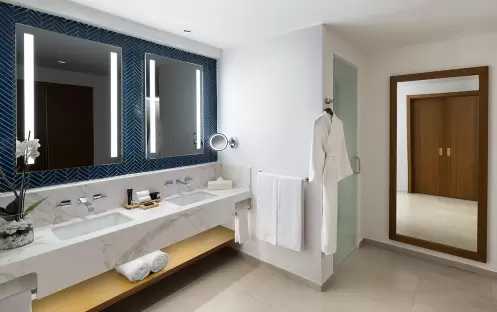 Rock Family Suite One Bedroom King, Bathroom Rock Family Suite One Bedroom King, Bathroom