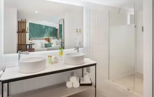 Preferred Club Junior Suite Family Room, Bathroom Preferred Club Junior Suite Family Room, Bathroom