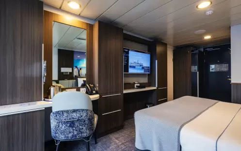 AE Expeditions, SYLVIA EARLE, Balcony Stateroom Category B 603, Richard IAnson-3