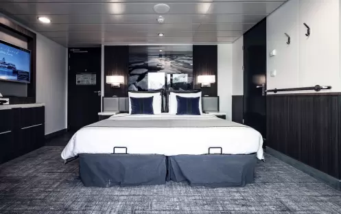 AE Expeditions, SYLVIA EARLE, Balcony Stateroom Superior 616, Richard IAnson-2