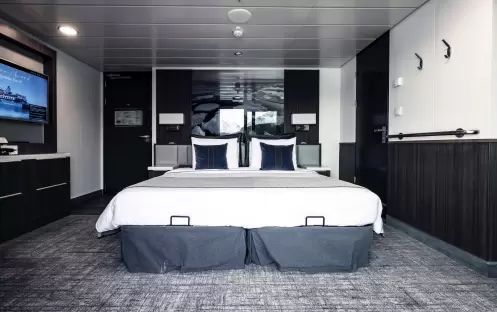 AE Expeditions, SYLVIA EARLE, Balcony Stateroom Superior 616, Richard IAnson