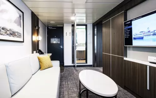 AE Expeditions, SYLVIA EARLE, Junior Suite 705, Richard IAnson-8