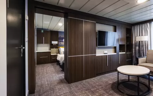 AE Expeditions, SYLVIA EARLE, Junior Suite 705, Richard IAnson-9
