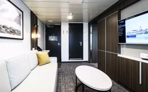 AE Expeditions, SYLVIA EARLE, Junior Suite 705, Richard IAnson