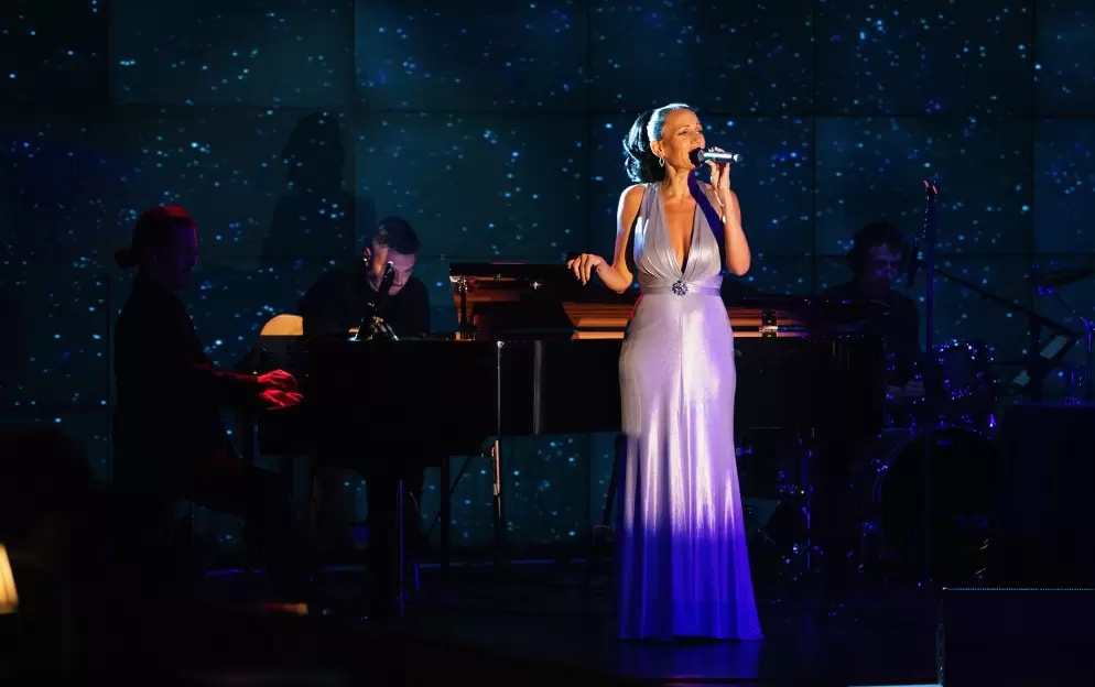 Azamara Quest - Performances 1.jpg