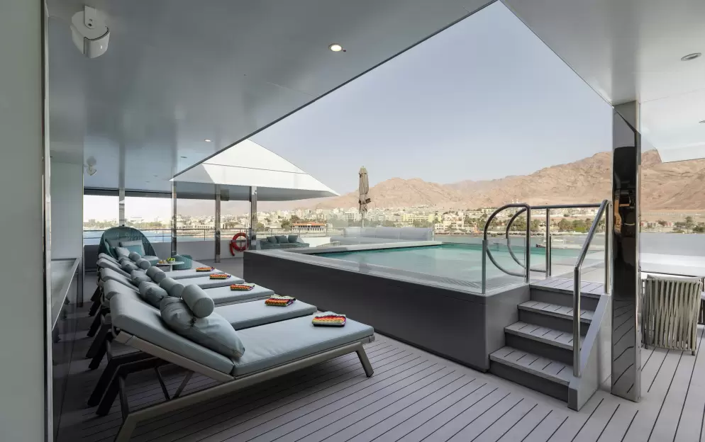 Emerald Cruises, Emerald Sakara & Azzurra, Aqua Pool 12.jpg