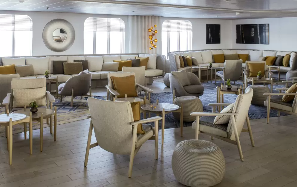 Ponant Le Bougainville - Lounge, ©PONANT, Credit. Nicolas Matheus.jpg