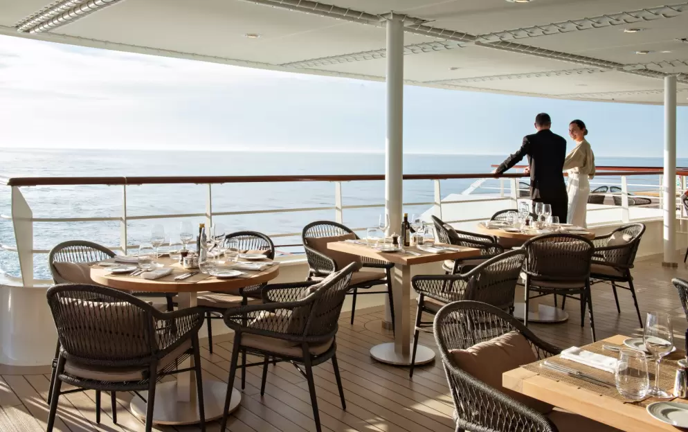 Ponant Le Bougainville - Restaurant 2, ©PONANT, Credit. Nicolas Matheus.jpg
