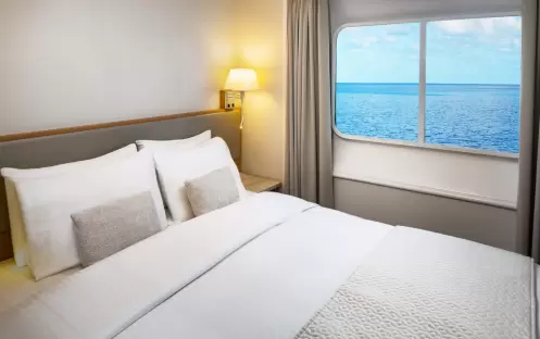 SeaDream I - Yacht Club Stateroom, 4 SeaDream I - Yacht Club Stateroom, 4
