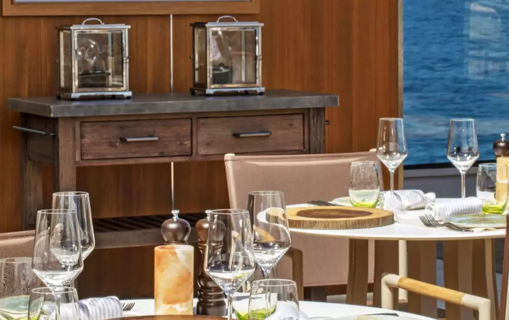 Seabourn Odysee Class - Earth & Ocean.jpg