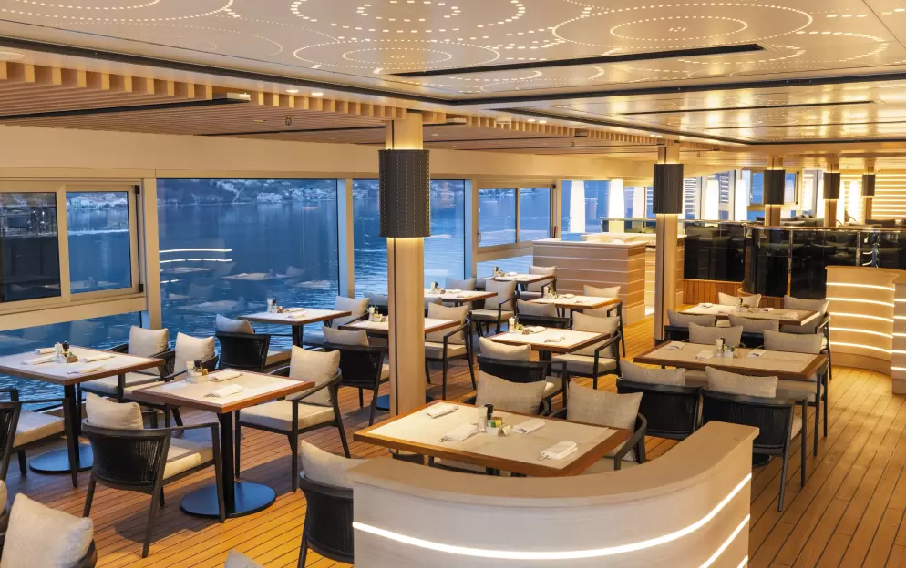 RSSC Seven Seas Grandeur, Pool Deck 6.jpg