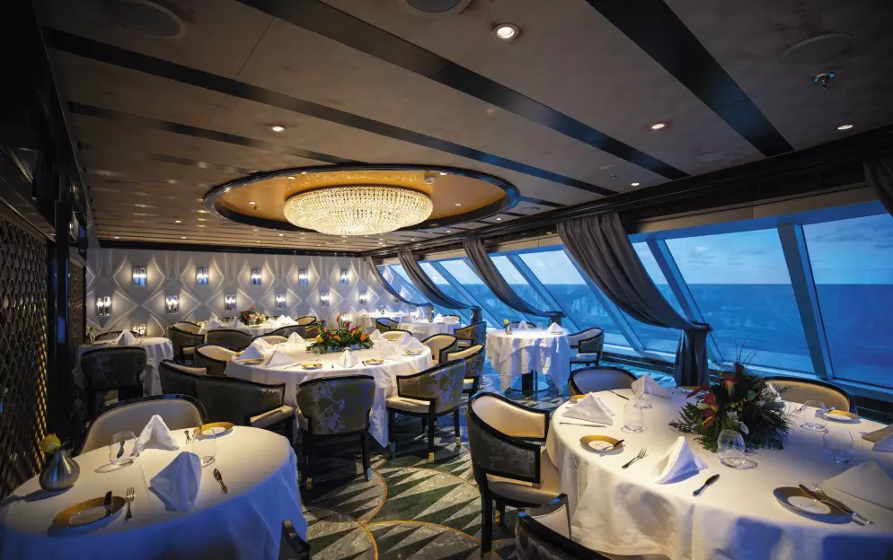 RSSC, Seven Seas Splendor, Chartreuse 2.jpg