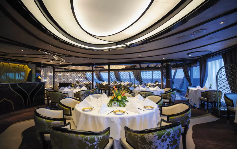 RSSC, Seven Seas Splendor, Chartreuse 3.jpg