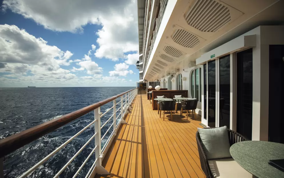 RSSC, Seven Seas Splendor, Coffee Connection 4.jpg
