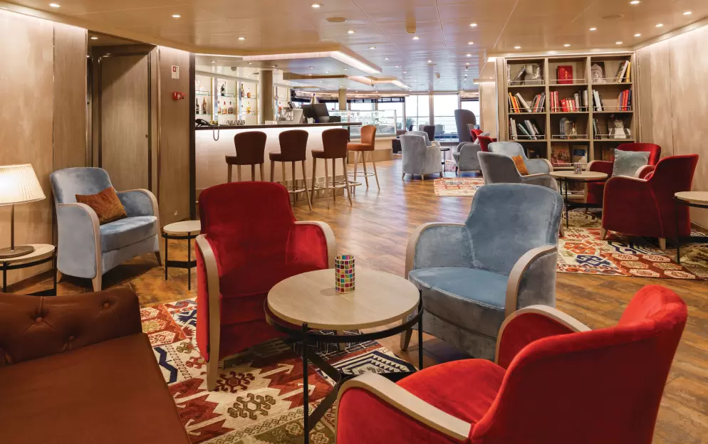 Silversea - Silver Spirit - Arts Cafe.jpg