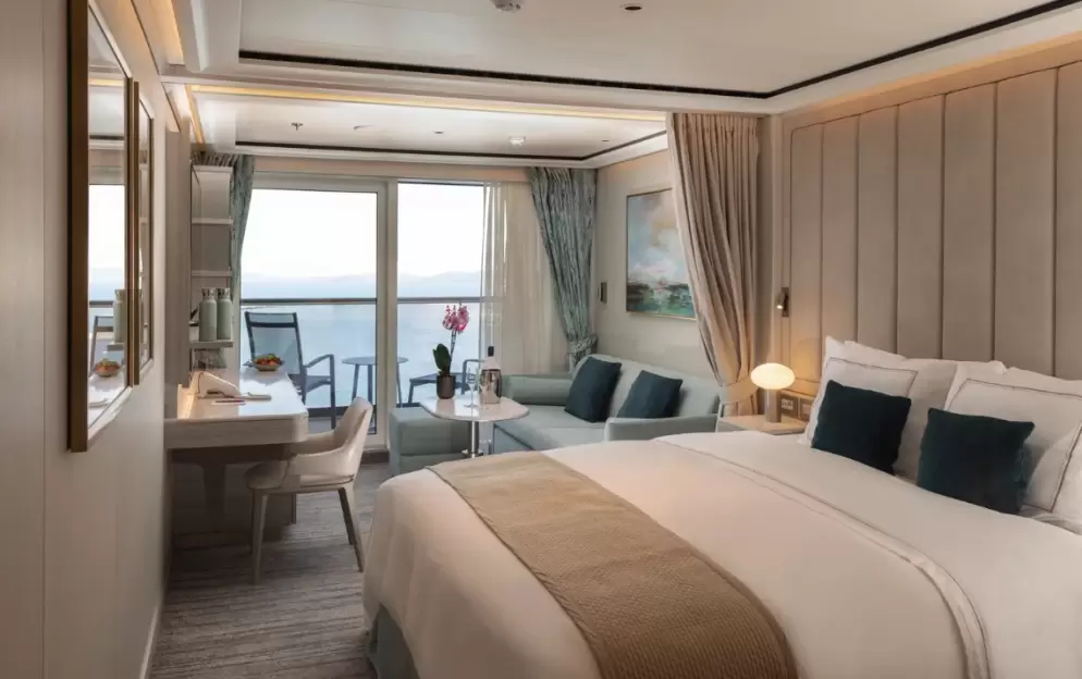 Deluxe Veranda Suite