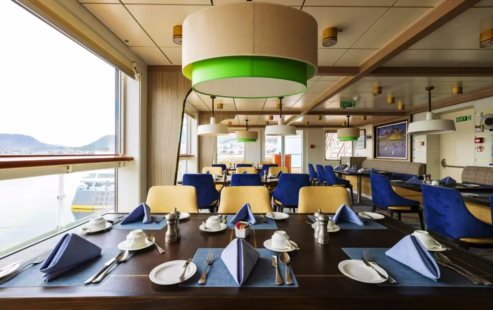 AE Expeditions, SYLVIA EARLE, The Rockhopper Restaurant, Deck 8, Sylvia Earle, Richard I'Anson-1.jpg