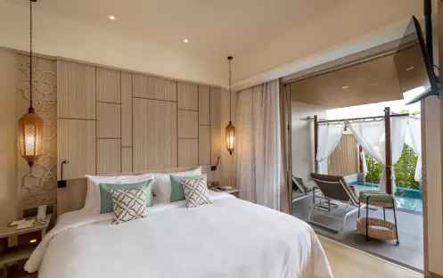 Pool Suite Pool Suite