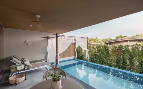 Pool Suite Sunbeds Pool Suite Sunbeds