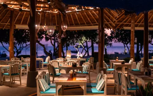 SAii PhiPhi Island Village Food Beverage Api Restaurant Night Seating SAii PhiPhi Island Village Food Beverage Api Restaurant Night Seating