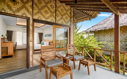 SAii PhiPhi Island Village Deluxe Premium Bungalow King Bed Balcony Overview SAii PhiPhi Island Village Deluxe Premium Bungalow King Bed Balcony Overview