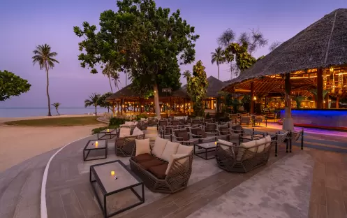 SAii PhiPhi Island Village Food Beverage Api Restaurant Evening Beach SAii PhiPhi Island Village Food Beverage Api Restaurant Evening Beach