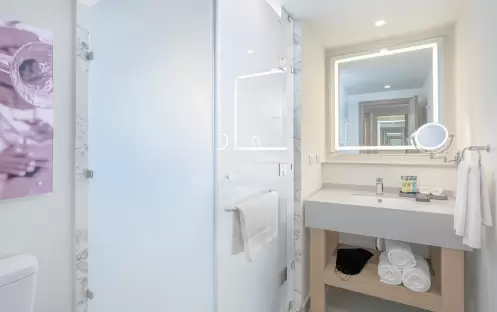 Luxury Ocean View Room King, Bathroom Luxury Ocean View Room King, Bathroom