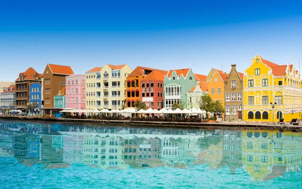 Willemstad - Willemstad-Curacao_690.jpg