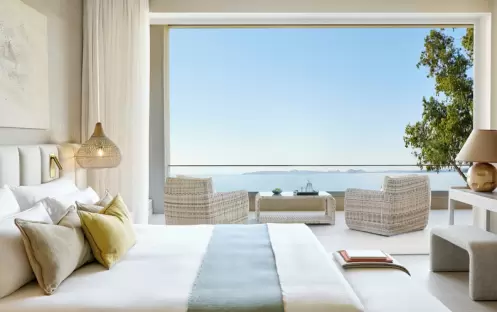 Deluxe One Bedroom Bungalow Suite Balcony Sea Front View, Bed Deluxe One Bedroom Bungalow Suite Balcony Sea Front View, Bed