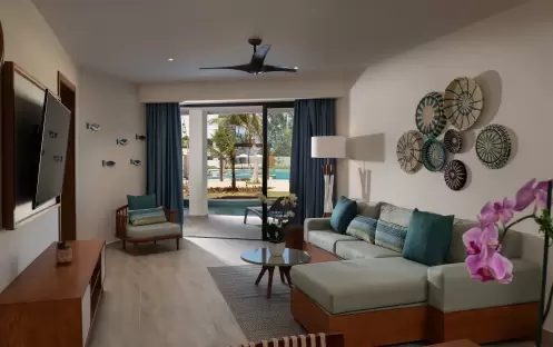 Preferred Club Master Suite Swim-Out Adults Only, Sofa Preferred Club Master Suite Swim-Out Adults Only, Sofa