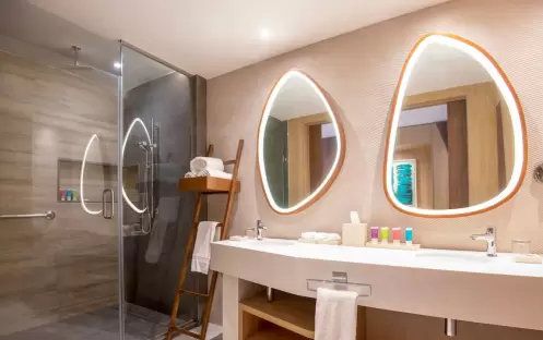 Club Ocean View Junior Suite Double, Bathroom Club Ocean View Junior Suite Double, Bathroom
