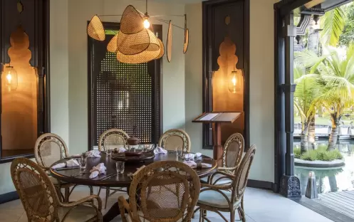 Mahiya, Dining Table Mahiya, Dining Table