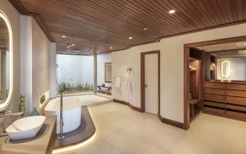 Senior Suite Beachfront, Bathroom Senior Suite Beachfront, Bathroom