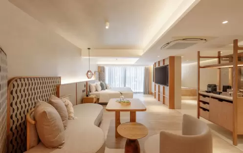 Deluxe-Suite-with-Bathtub-and-Terrace1 Deluxe-Suite-with-Bathtub-and-Terrace1