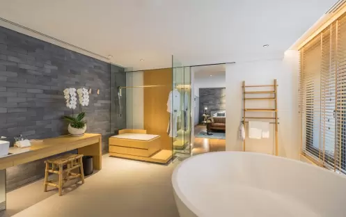 Junior-Suite-with-Bathtub3 Junior-Suite-with-Bathtub3