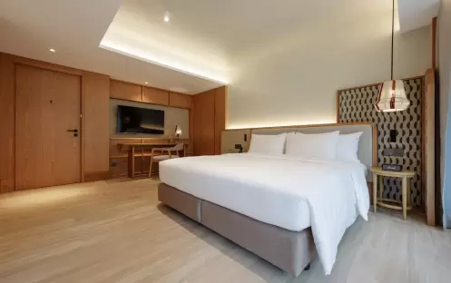 Premier-with-Terrace-King-Bed3 Premier-with-Terrace-King-Bed3