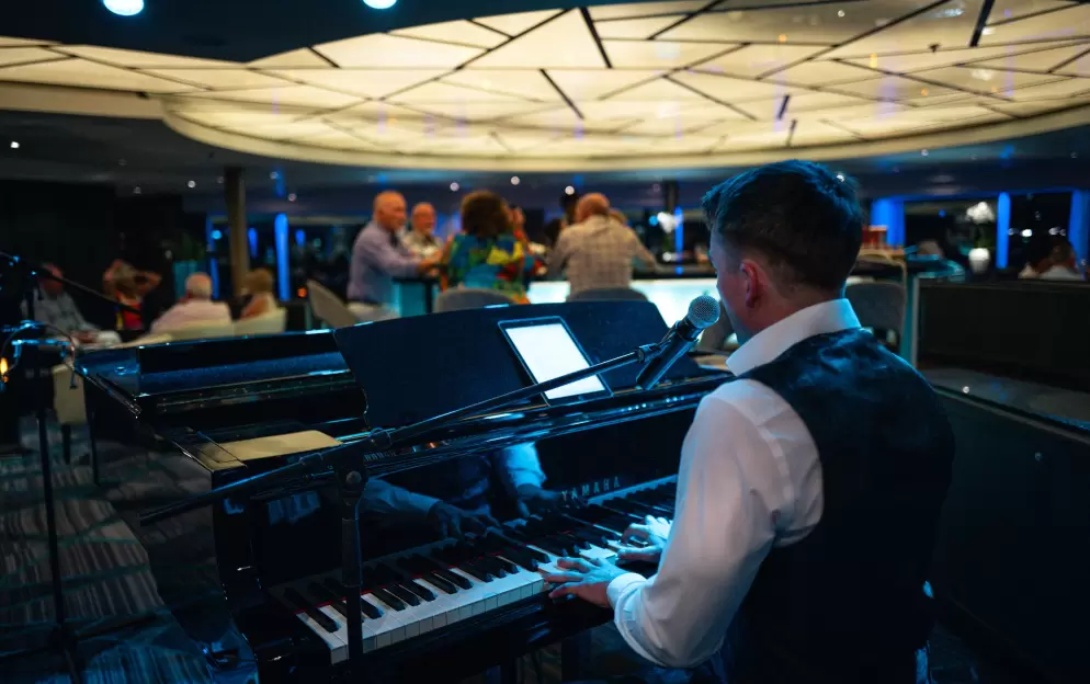 Seabourn Sojourn - Observation Bar 1, Credit. Benn Berkeley.jpg