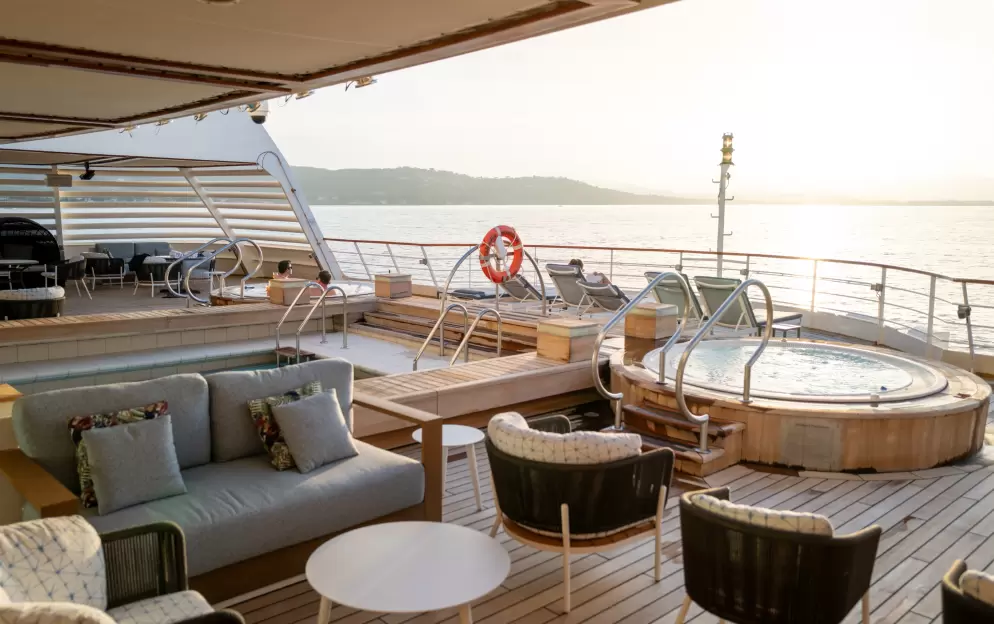 Seabourn Sojourn - Sun Deck 3, Credit. Benn Berkeley.jpg