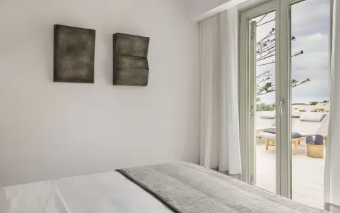 Grace Mykonos Deluxe Room with Plunge pool (3) Grace Mykonos Deluxe Room with Plunge pool (3)