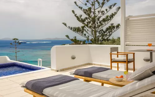 Mykonos Suite Plunge pool Mykonos Suite Plunge pool