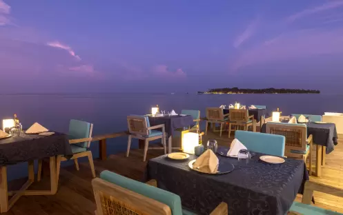 Angsana Velavaru_Azzurro Restaurant_Outdoor Dining Angsana Velavaru_Azzurro Restaurant_Outdoor Dining