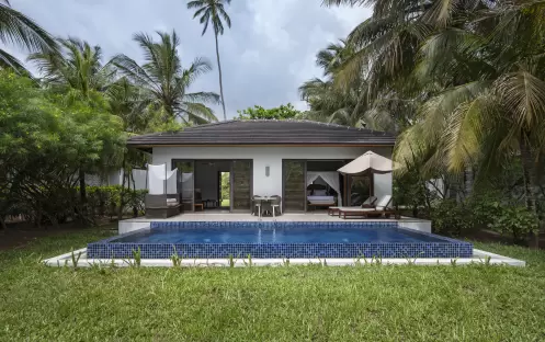 TRZ_Accommodation_Luxury_Garden_Pool_Villa_Exterior_17020