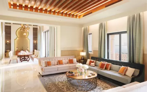 jaq-room-details-gallery2_one-bedroom-royal-suite_hero jaq-room-details-gallery2_one-bedroom-royal-suite_hero