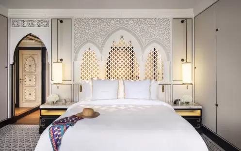 arabian-club-room-front-facing-bed arabian-club-room-front-facing-bed