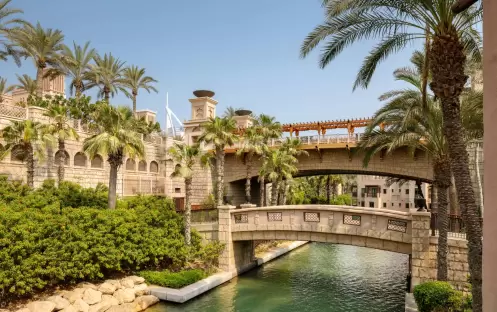 dam-room-detail-gallery-5-arabian-summerhouse-lagoon-superior dam-room-detail-gallery-5-arabian-summerhouse-lagoon-superior