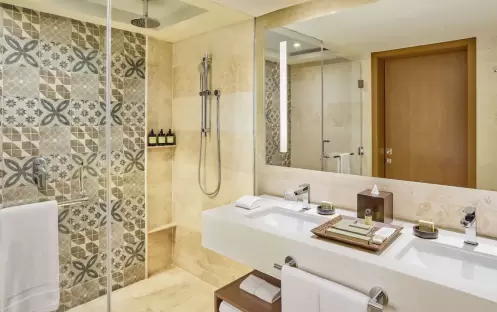 CANIF-P0583-Oceanfront-Lighthouse-Suite-Bathroom.16x9 CANIF-P0583-Oceanfront-Lighthouse-Suite-Bathroom.16x9